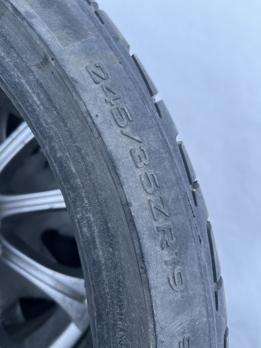 245/35 R19 летние