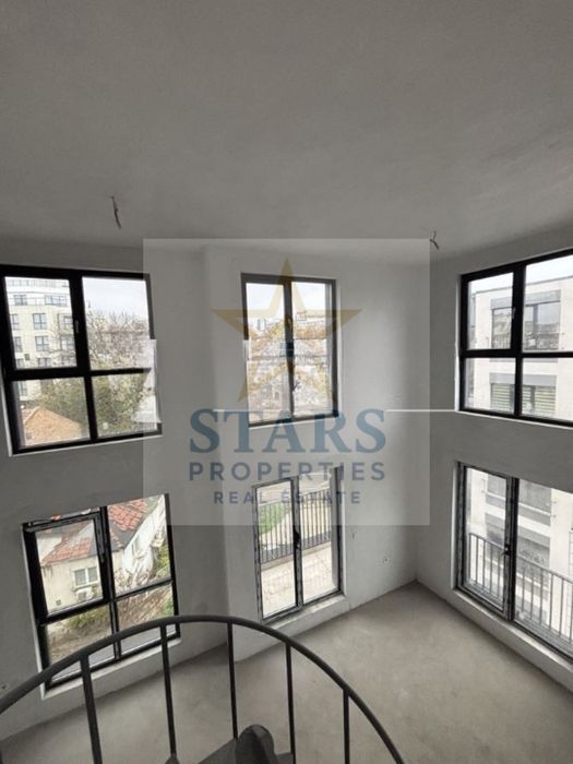 Продава се Многостаен апартамент в Варна, Гръцка махала - 138 кв.м за 1145 €/кв.м - Снимка #1