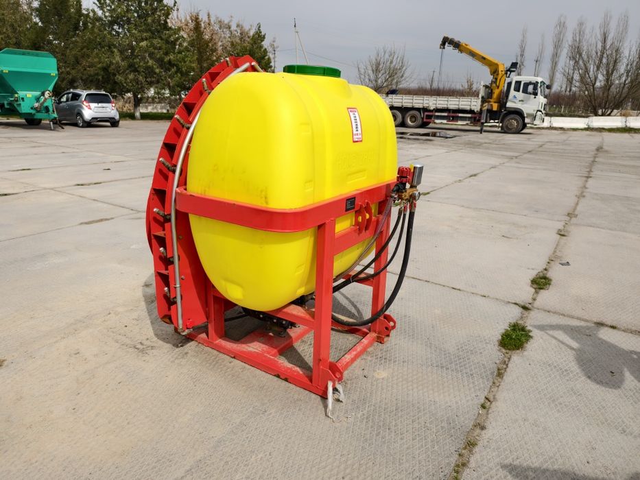 Садовая опрыскиватель