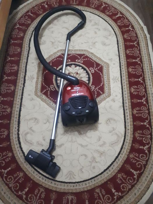 Срочно продаю пылесос LG Турбо в рабочем состоянии.