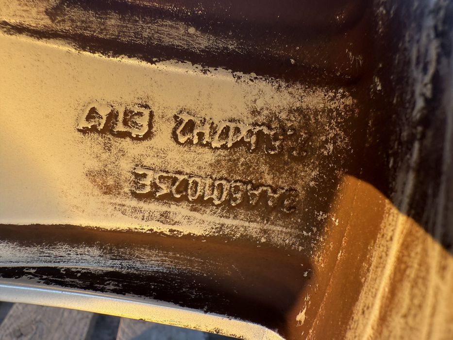 Алуминиеви джанти VW PASSAT B7 7.5jx17 ET47 5x112 3AA601025E ном 311