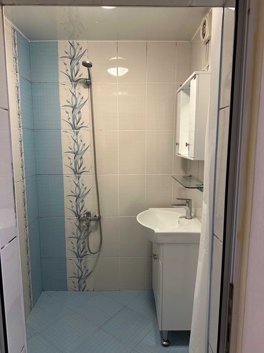 Дава се под наем Тристаен апартамент в Варна, Цветен квартал - 77 кв.м за 459 € - Снимка #11