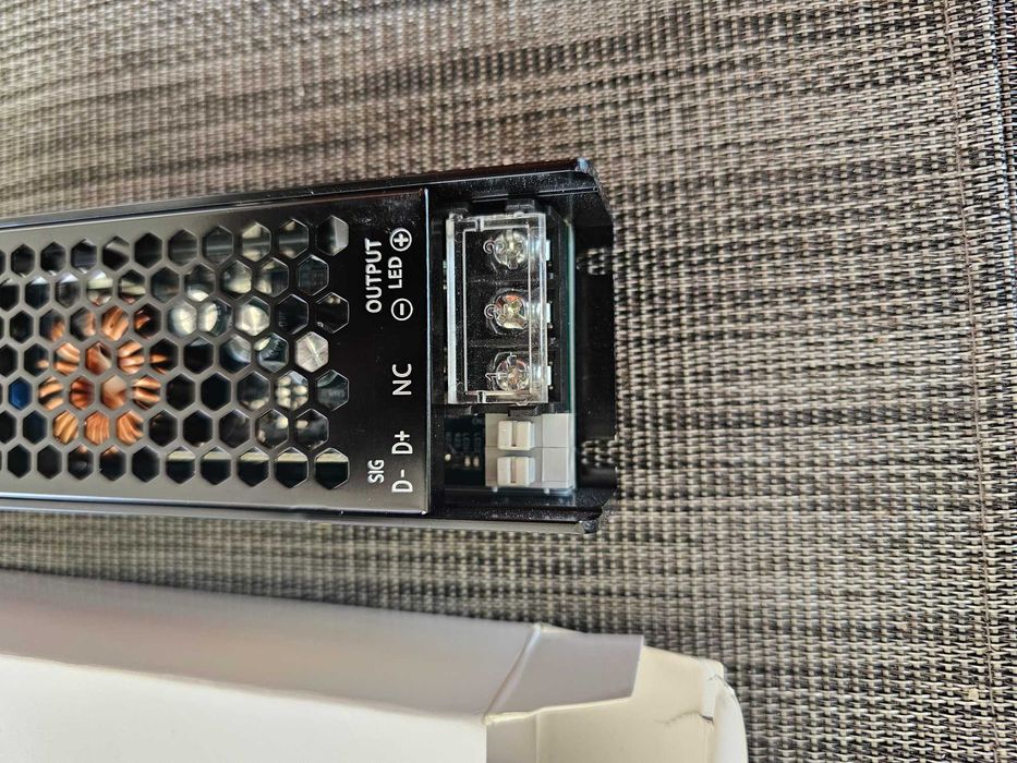 Sursă LED REYLAX 12V 200W 16,7A, dimabilă TRIAC și 0/1–10V