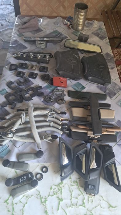 Панель ешка  Мерс.124е.