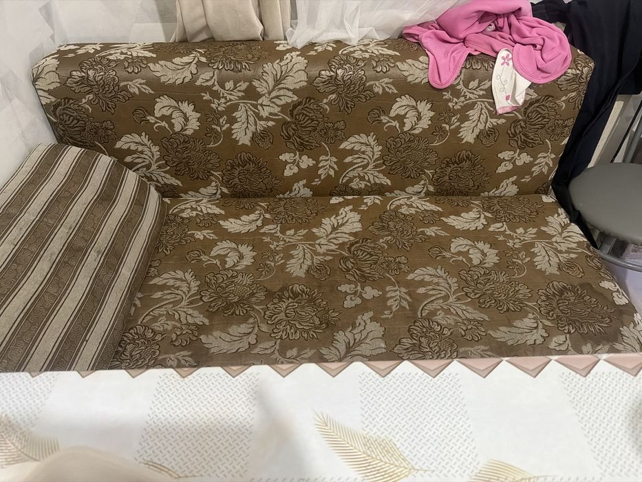 Диван бу 2шт 1)2м 2)меньше