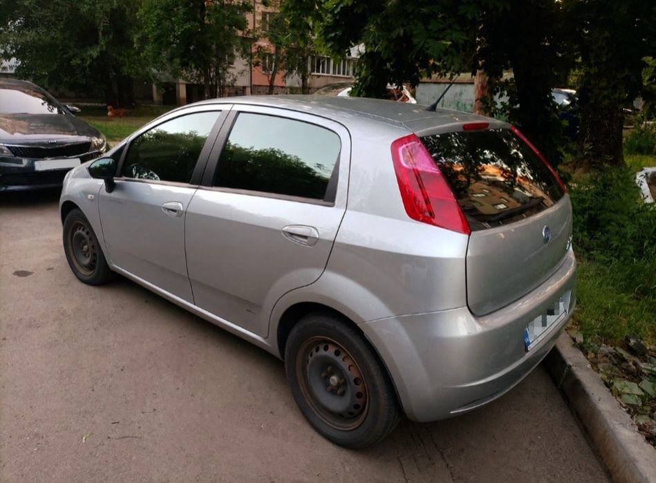 Vand / Schimb Fiat Grande Punto 1.2 Benzină an 2008 acte expirate