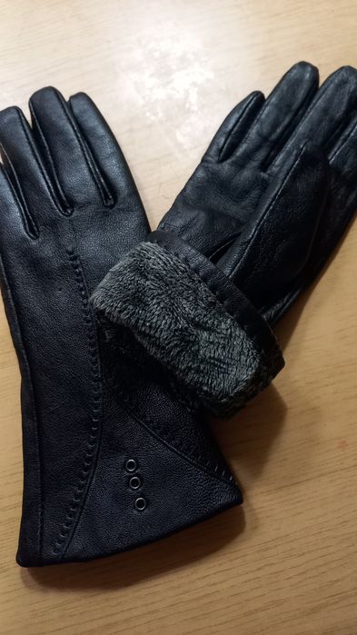 Продам перчатки женские