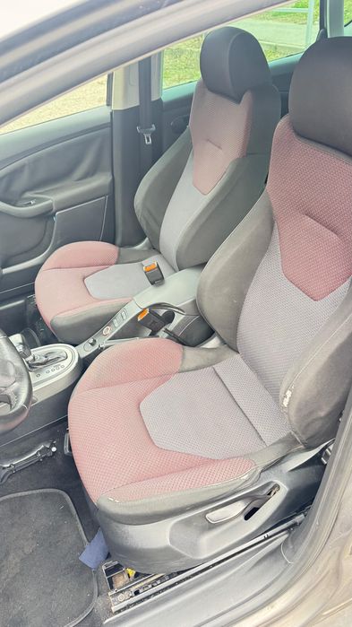 Vând Seat Altea