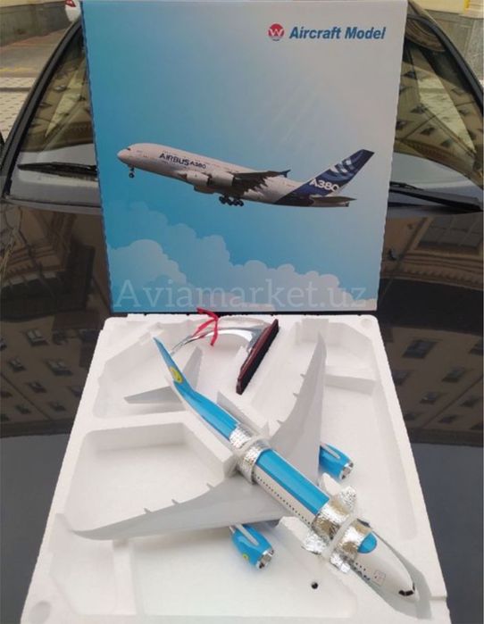 Самолет Boeing 787-8 Dream Liner Uzbekistan Airways отличный подарок