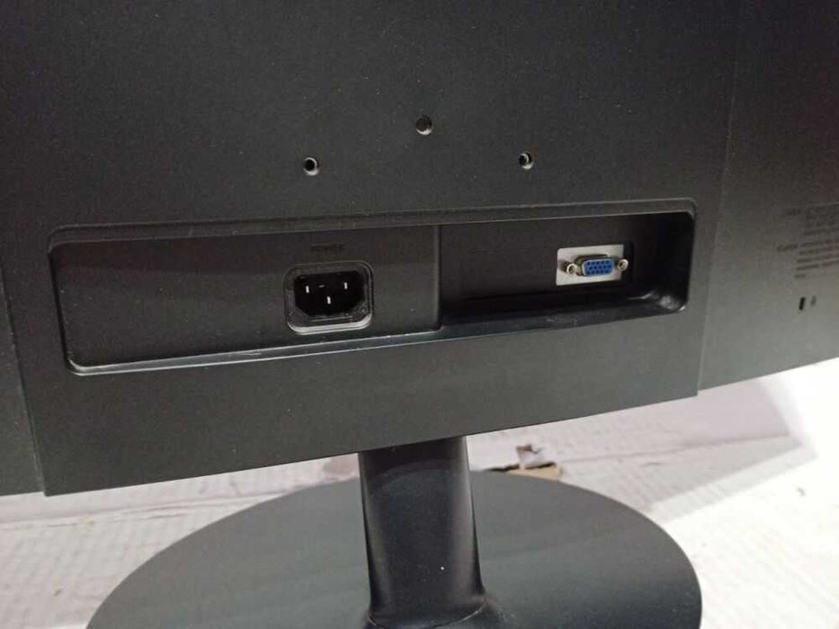 Монитор Samsung 21.5