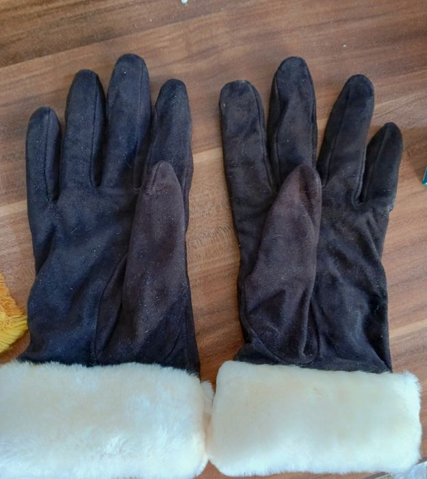 UGG дамски ръкавици