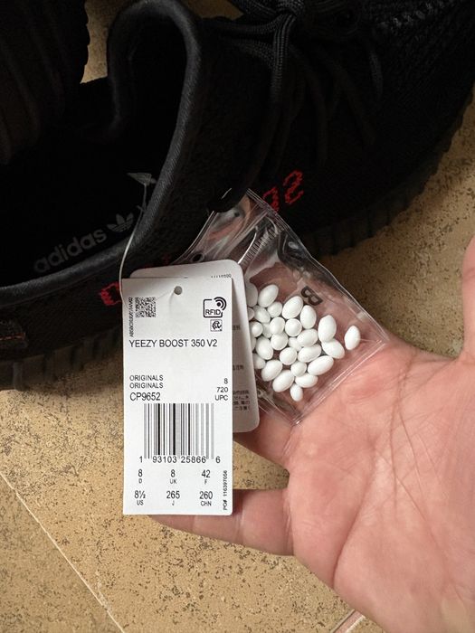 Yeezy 350 Black Red 42 size