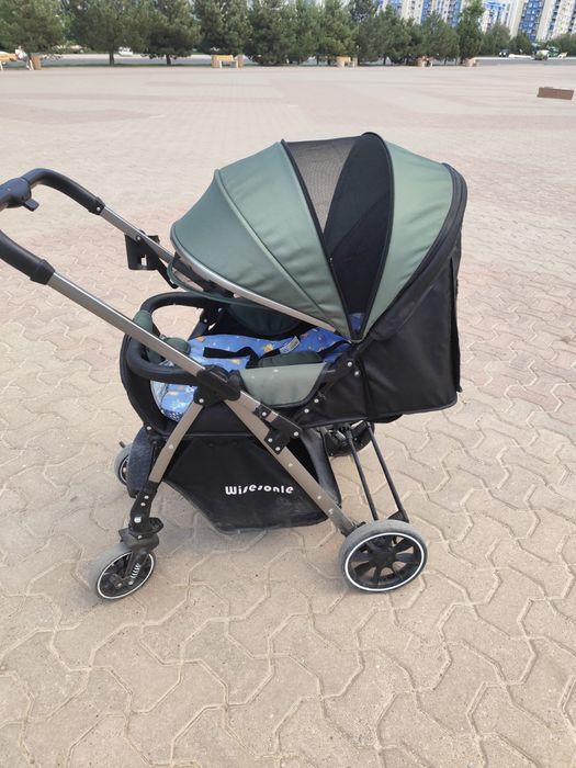 Прогулочная коляска