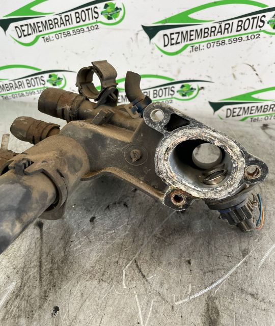 Carcasa termostat 032 121 111 Volkswagen VW Polo a 3-a generatie 6N