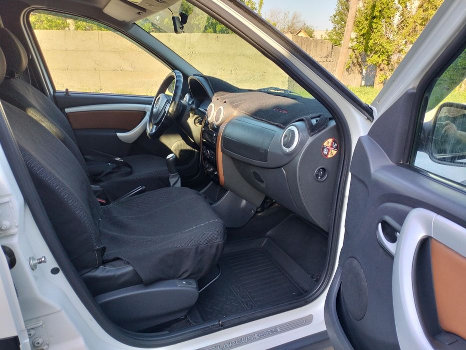 Лада Ларгус Кросс