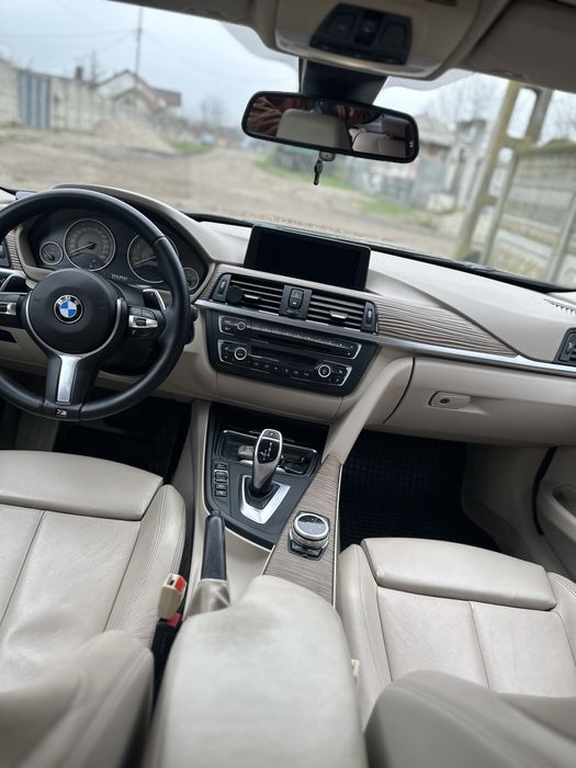 Vand BMW F30 an 2012 motor 2.0 automat 184 cp 3 BUTOANE