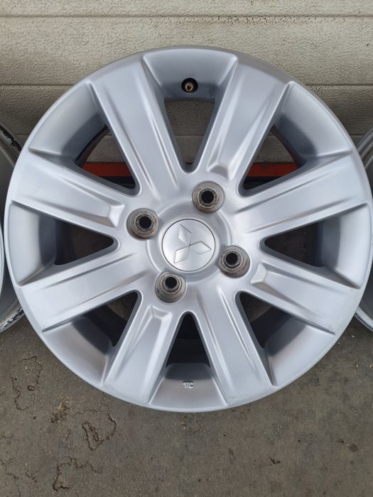 Оригинални джанти за МИТСУБИШИ MITSUBISHI R15 4x114.3 ET46 6J