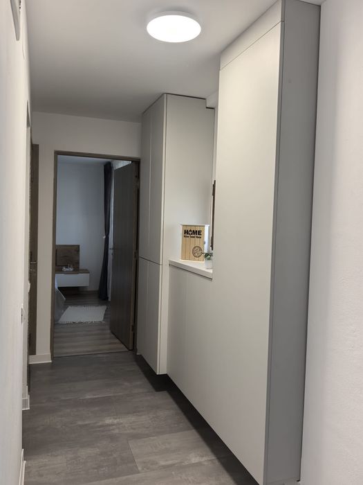 Apartament 75 m2 la curte comuna de inchiriat