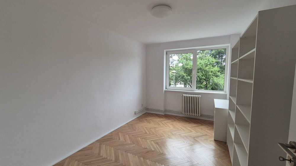 Se inchiriaza apartament 3 camere in zona Arena