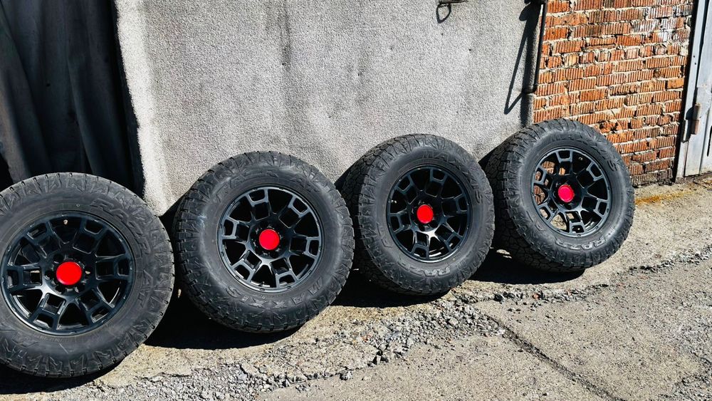 Продам комплект колёс с дисками