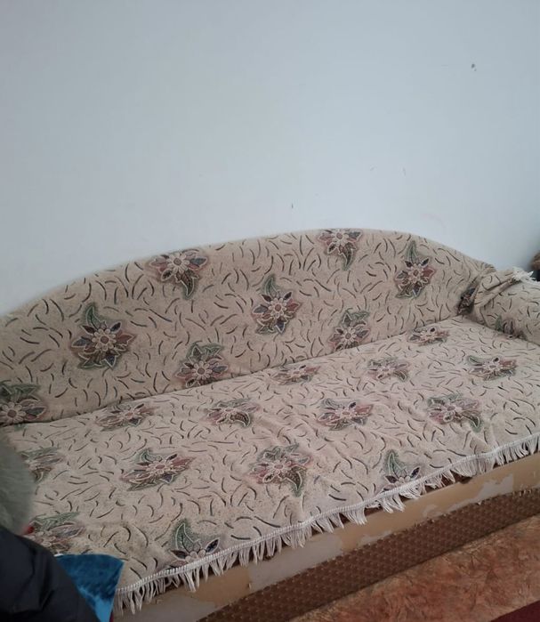 Диван для гостиной б/у