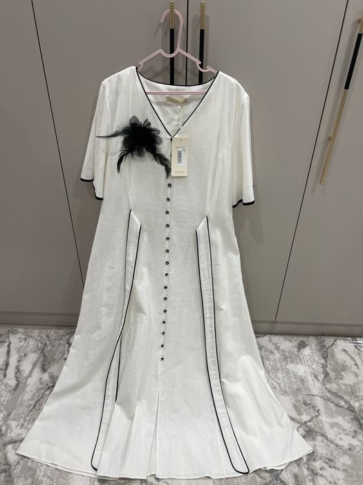 Новый платия продам