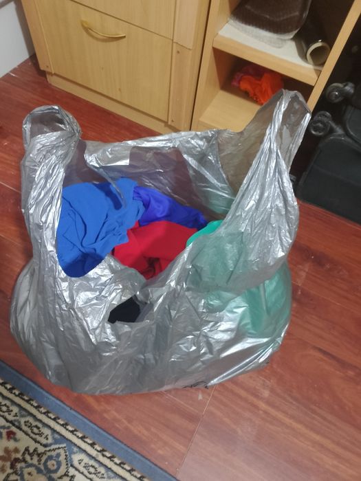 Срочно отдам даром платья