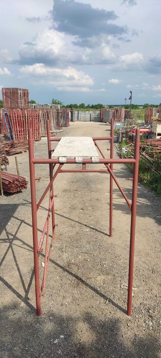 Vând schela metalica la modul