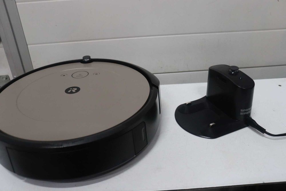Прахосмукачка робот iRobot Roomba i1