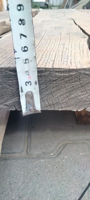 Продам не обрезные доски дуба.