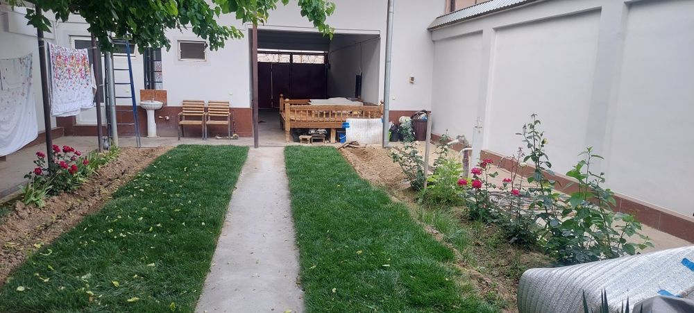 Uy sotiladi zangiotada