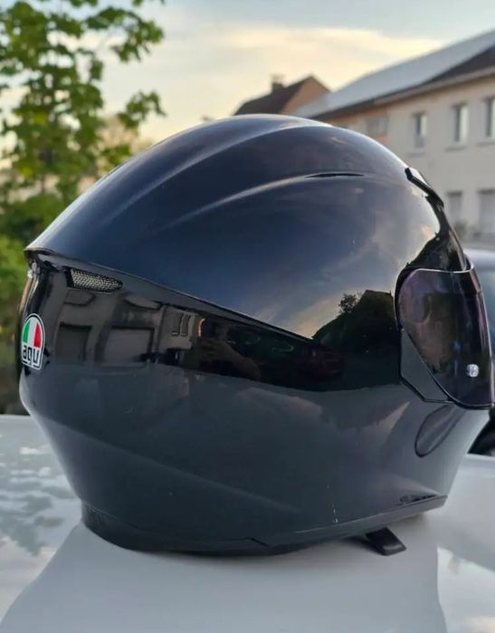 Чисто нова каска AGV k3 SV