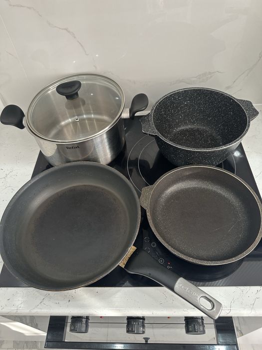 Сковороды , кастрюли