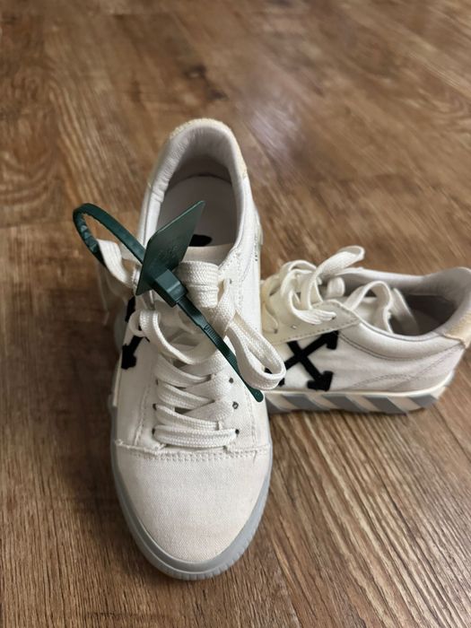 Vand adidasi off white originali