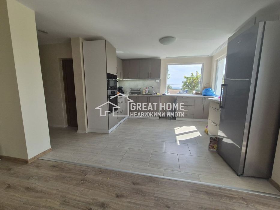 Продава се Къща в с. Певец, Област Търговище - 1600 кв.м за 63 €/кв.м - Снимка #1