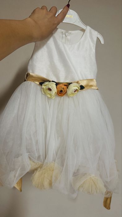 Пышное нарядное платье на девочку