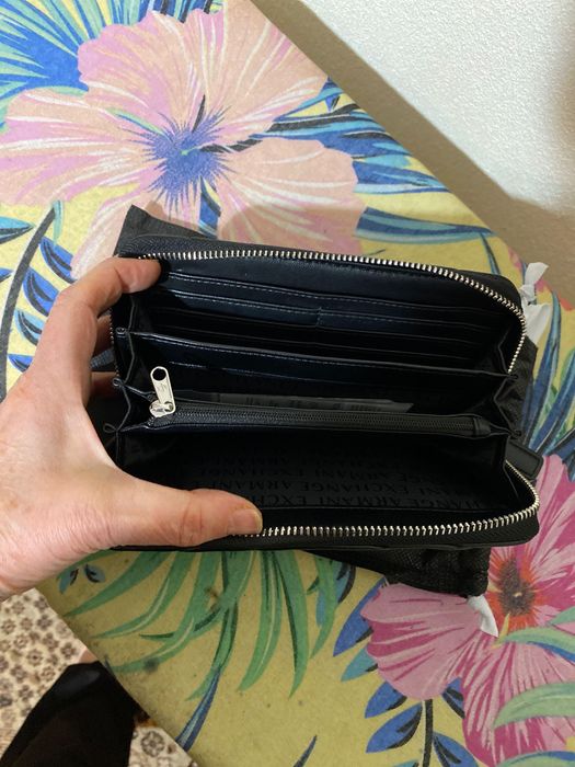 Ново дамско портмоне Армани