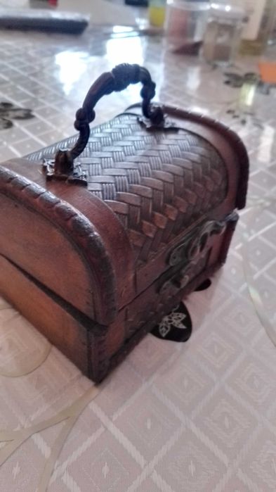 Ковчеже с метален обков