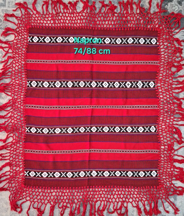 Fețe de masă tradiționale/ naproane