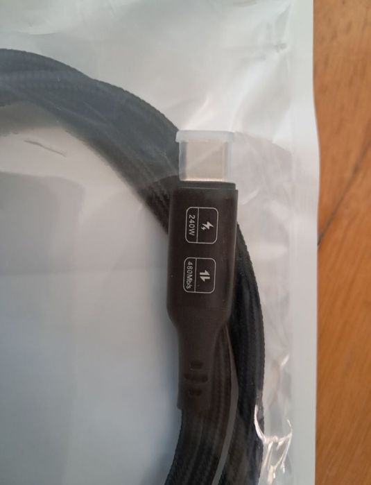 USB кабел с digital display data