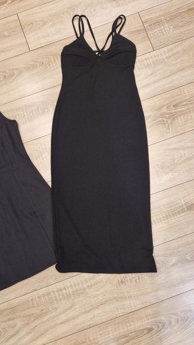 Три малки, черни рокли