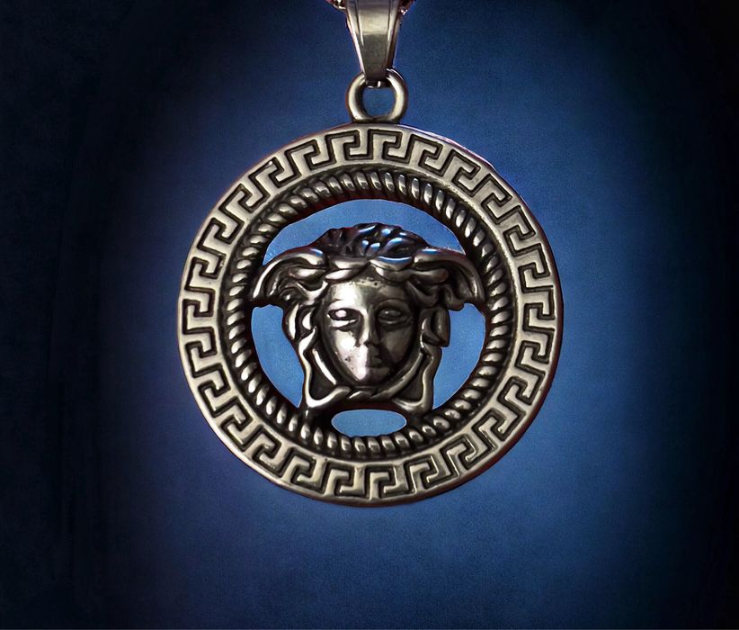 Мъжки синджир с медальон от медицинска стомана неръждаеми