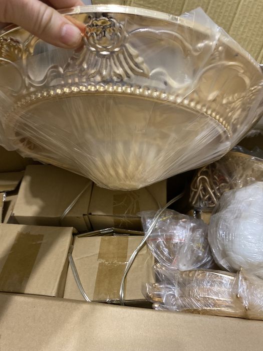 Люстра новая