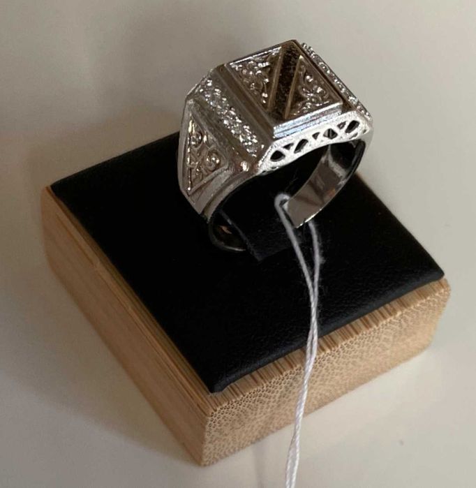 Мъжки сребърен пръстен с фианити – проба 925 – 6,10 гр – НОВ