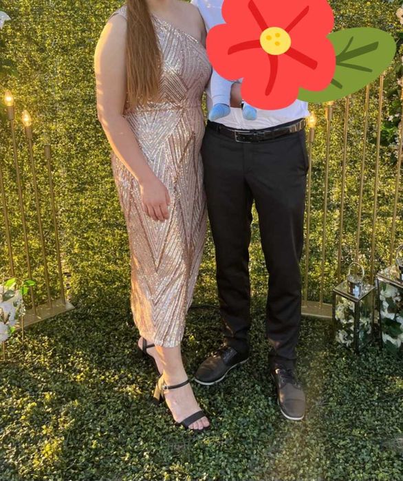 Рокля на пайети в отлично състояние  восена веднъж