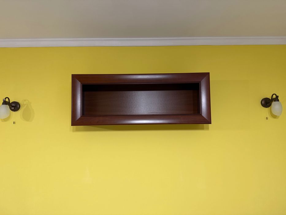 Дървена холна секция