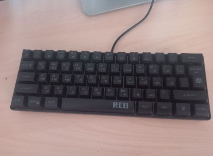 Продаю клавиатуру
