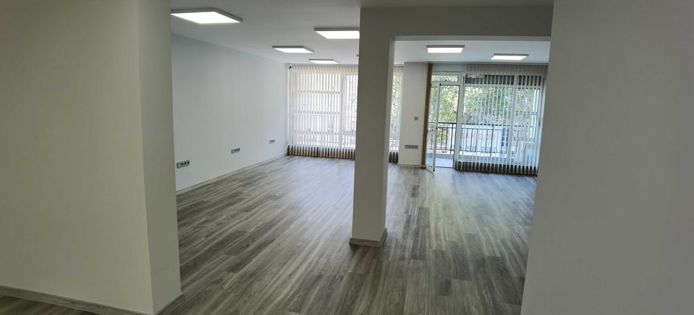 Дава се под наем Офис в Пловдив, Център - 130 кв.м за 1581 € - Снимка #4