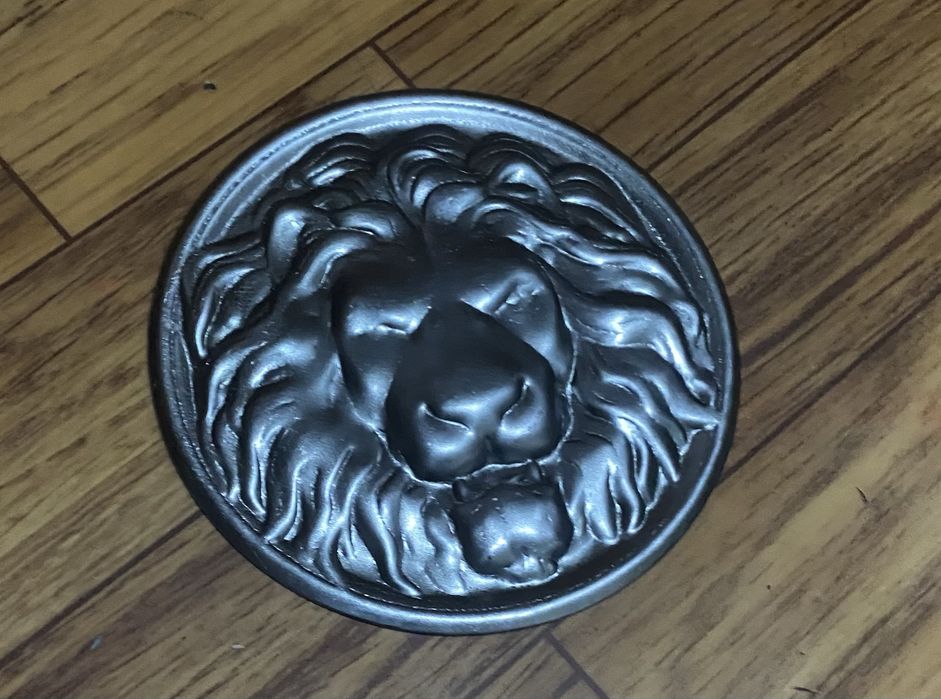 Декоративный кованный элемент Лев
