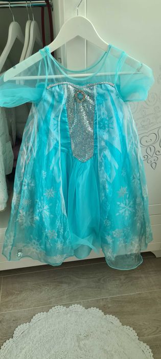 Рокля Елза за 8 год.